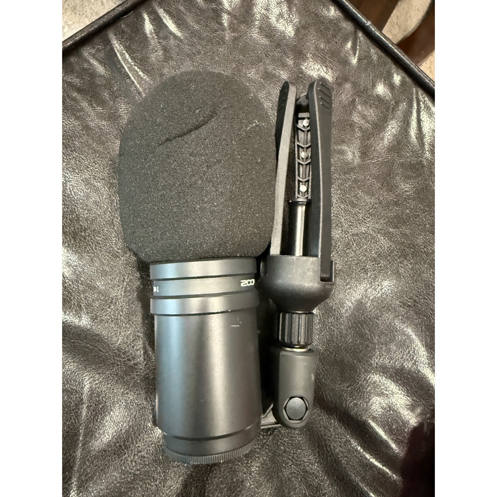 Zoom ZDM-1 Dynamic Podcast Microphone with Windscreen Mount Black XLR Mic only